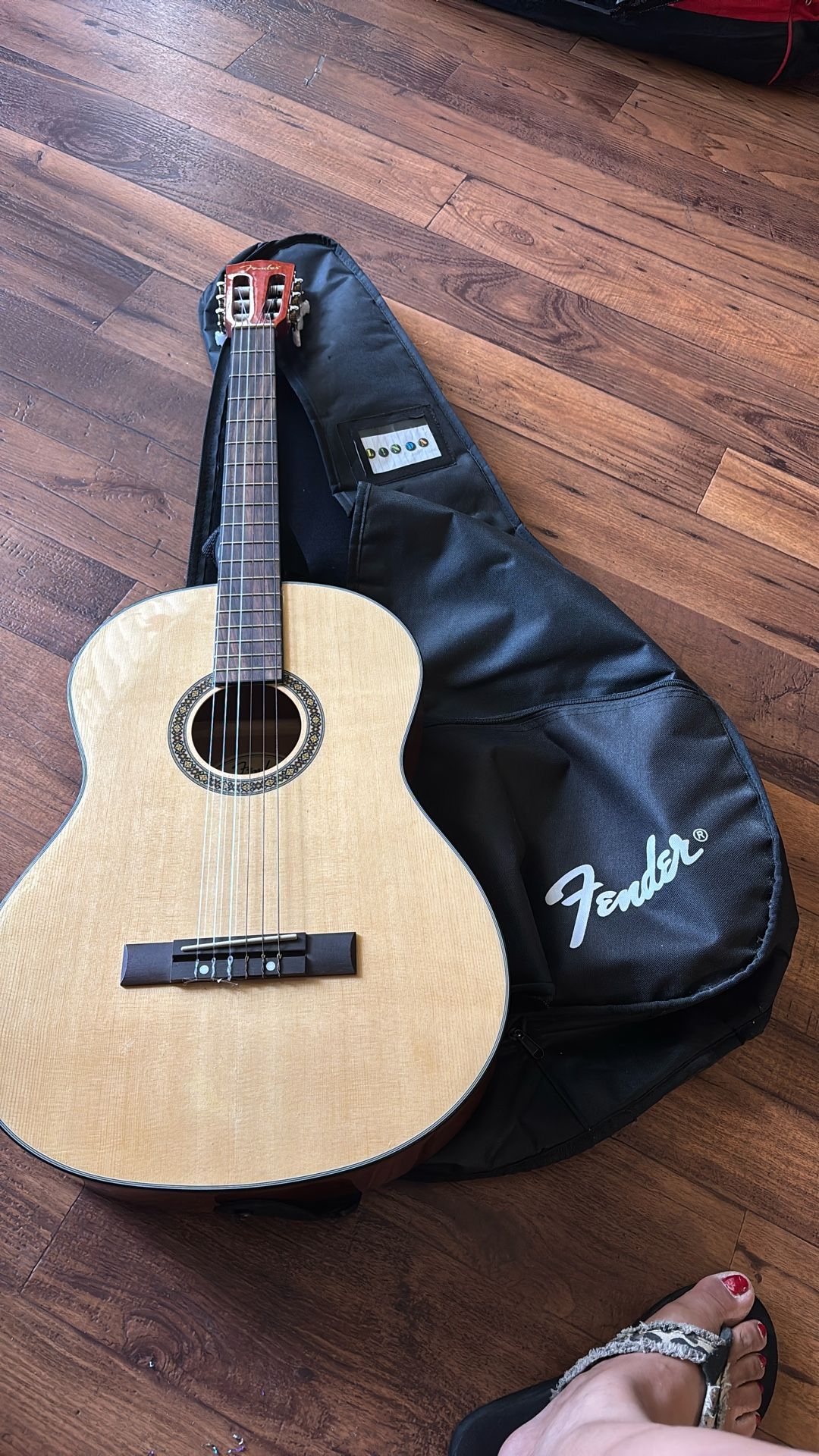 Acoustic Guitar Model FC-100 Fender