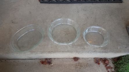 3 Pyrex Dishes!