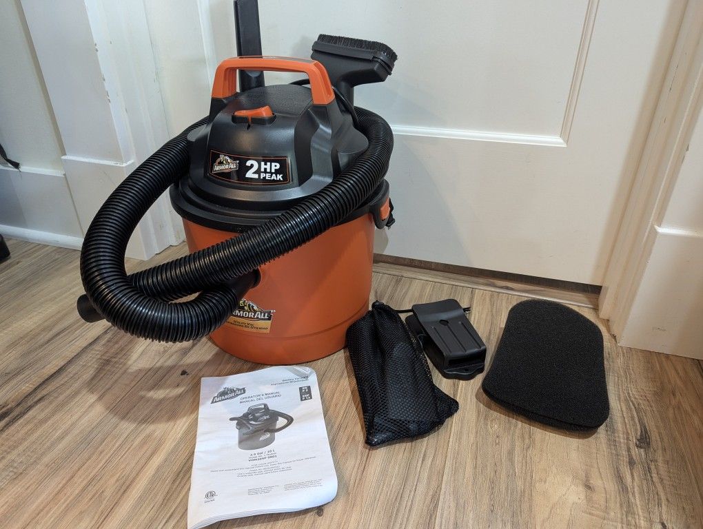 Armor All 2.5 Gallon Portable Wet/Dry Vacuum 2HP - Excellent Condition