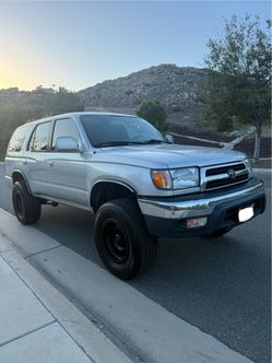2000 Toyota 4Runner SR5