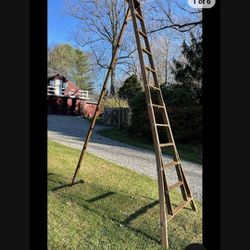 Ladder Three-legged Wood 16 Ft