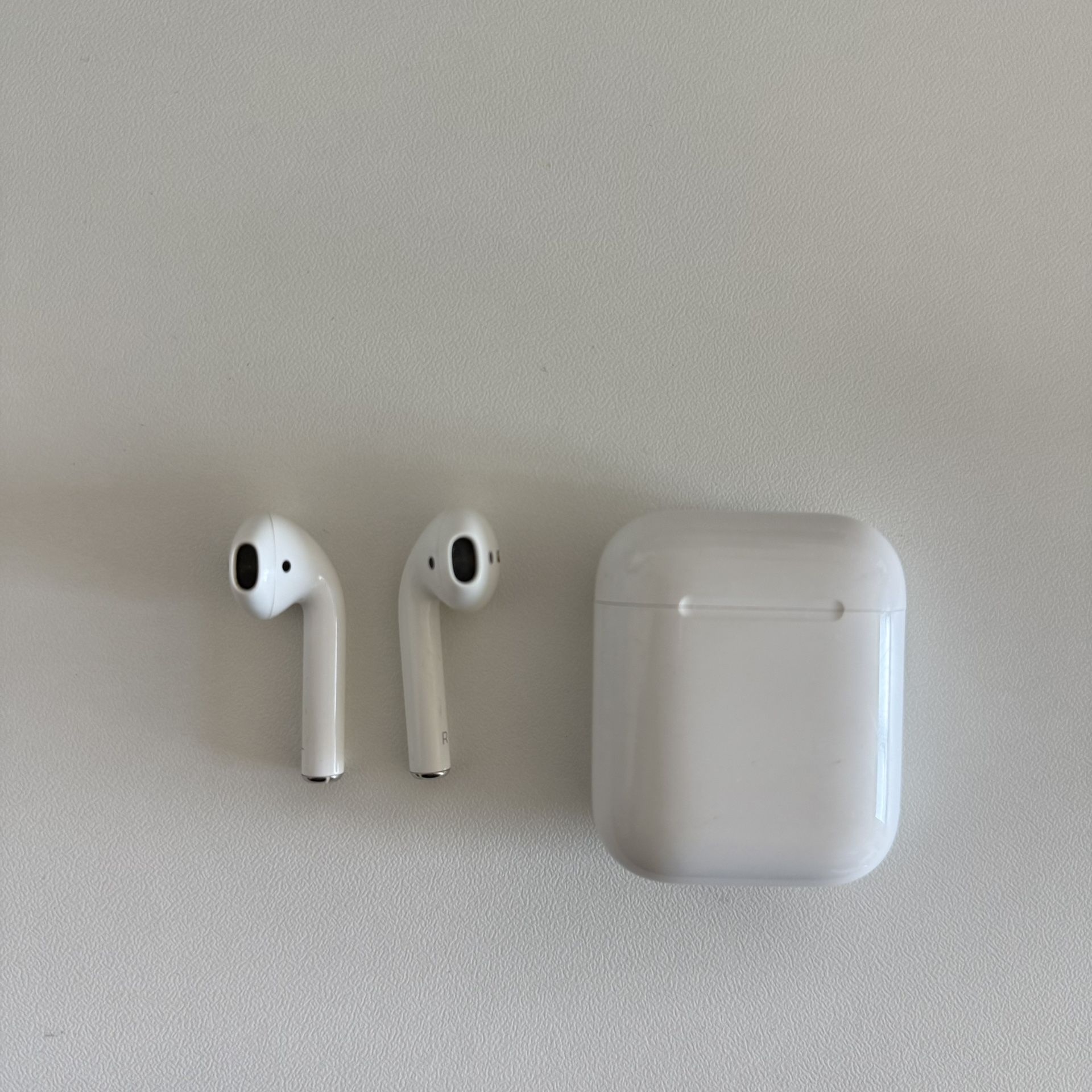 Apple AirPods 1st Generation