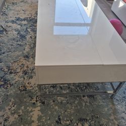 ☕ Elevate Your Living Space with Our Elegant Coffee Table! ☕ 