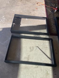 Steel table legs