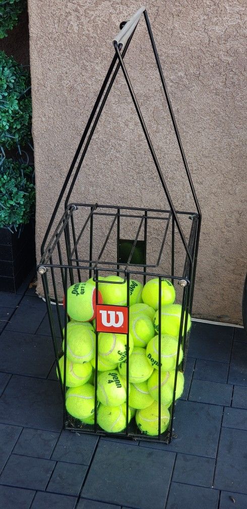 Wilson Tennis Ball Collection Pick-Up Basket