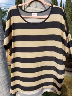 LULAROE size xl shirt