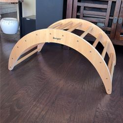 Pikler Climbing Arch