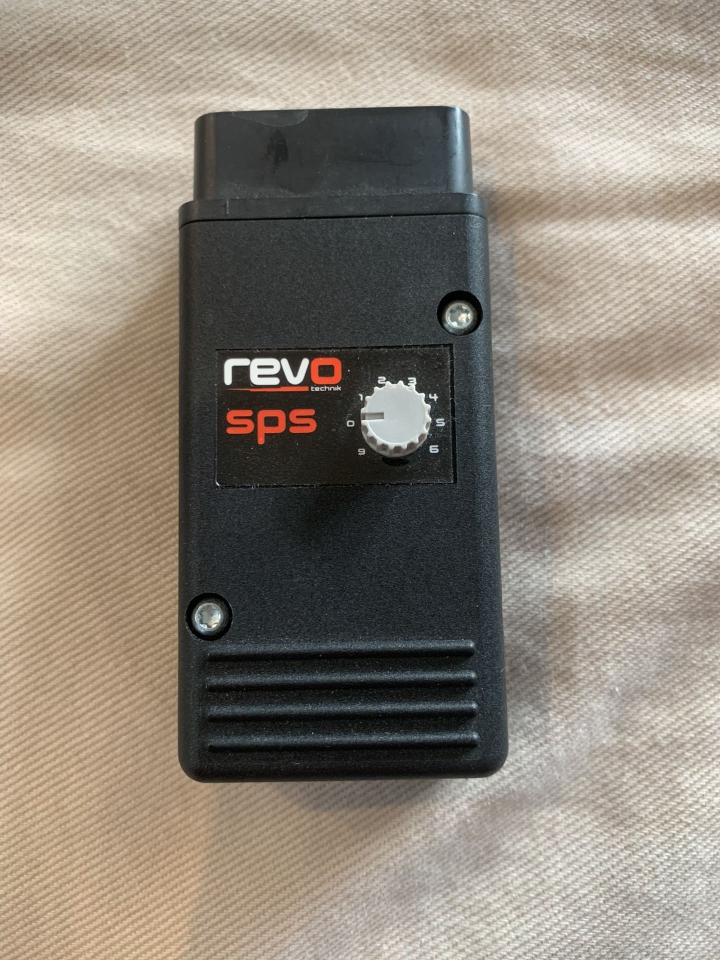 REVO Technik SPS (Serial Port Switch)