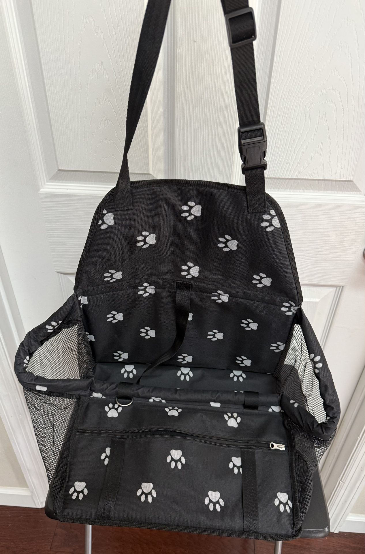 Pet Car Seat Designed to Transport Small Dogs and Cats in a Vehicle just $10