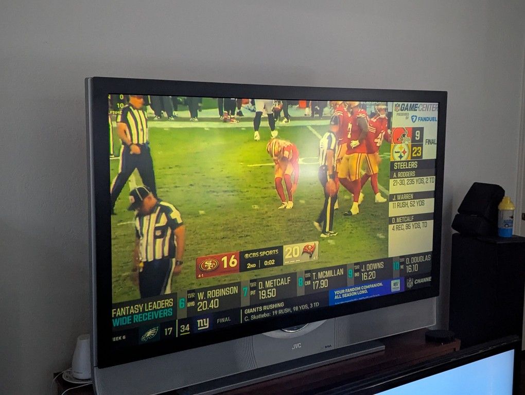 JVC 61" HD-ILA HDTV-ready rear-projection TV with Google
Streaming Box