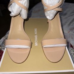 New Michael Kors Size 8 $30 