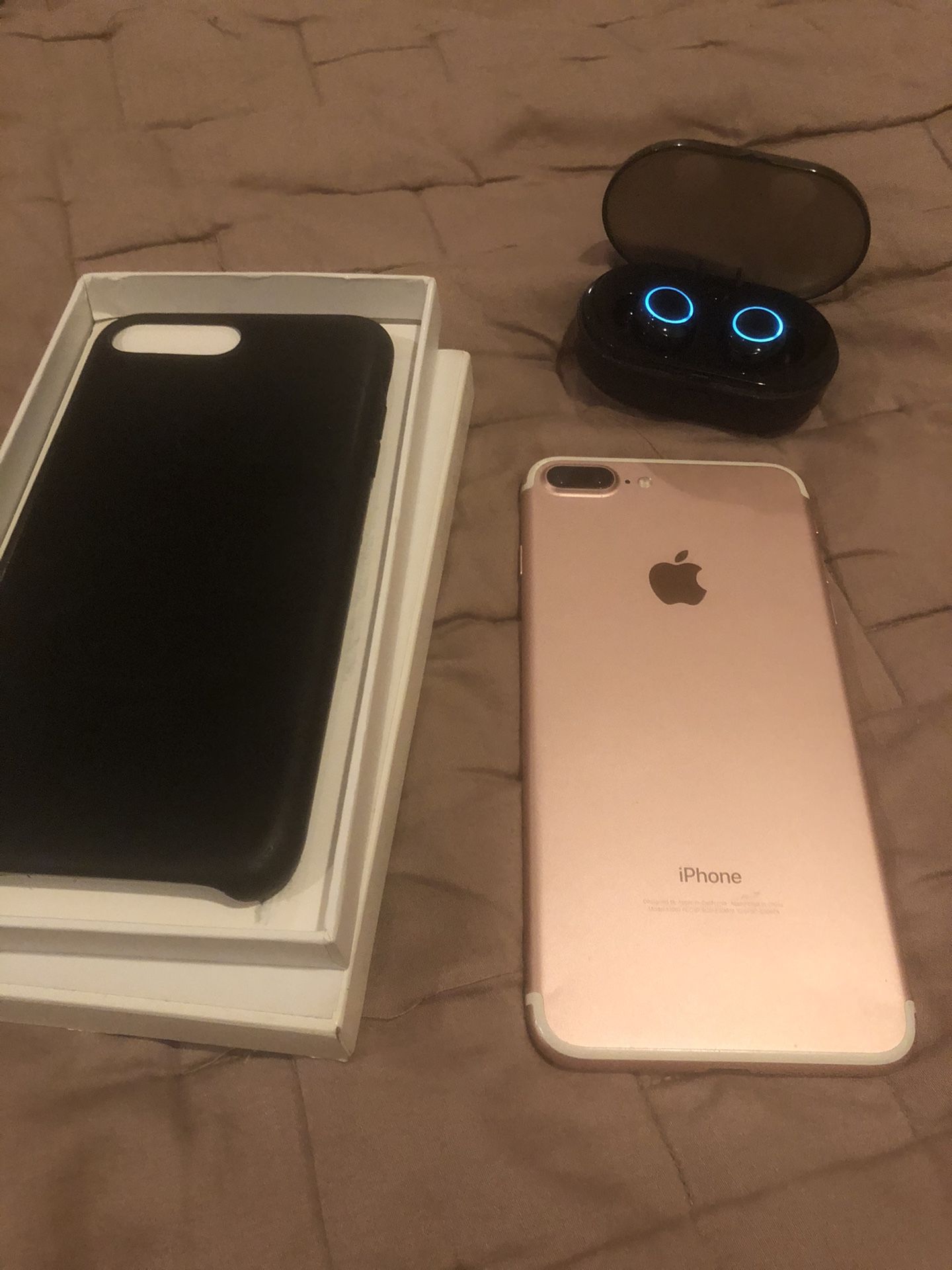 WOW CRACKED VZW iPhone 7 PLUS 128gb witH EXTRAS