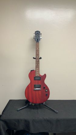 Epiphone Les Paul Special Electric Guitar (strap included)