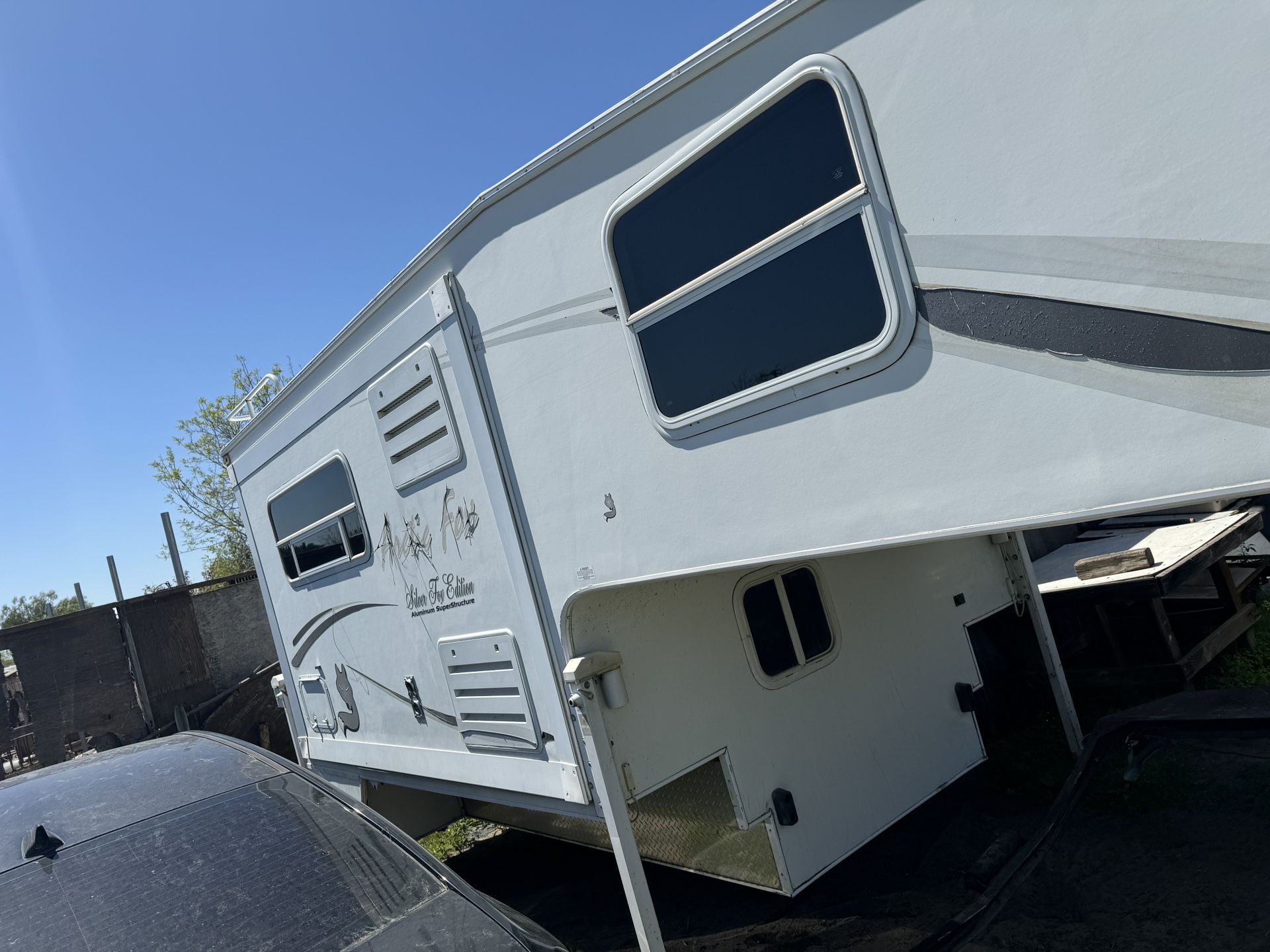 2008 Artic Fox 990 Camper