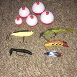 Fishing Lures And Bobbers 