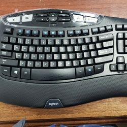 Logitech Keyboard & Mouse Combo Mk570