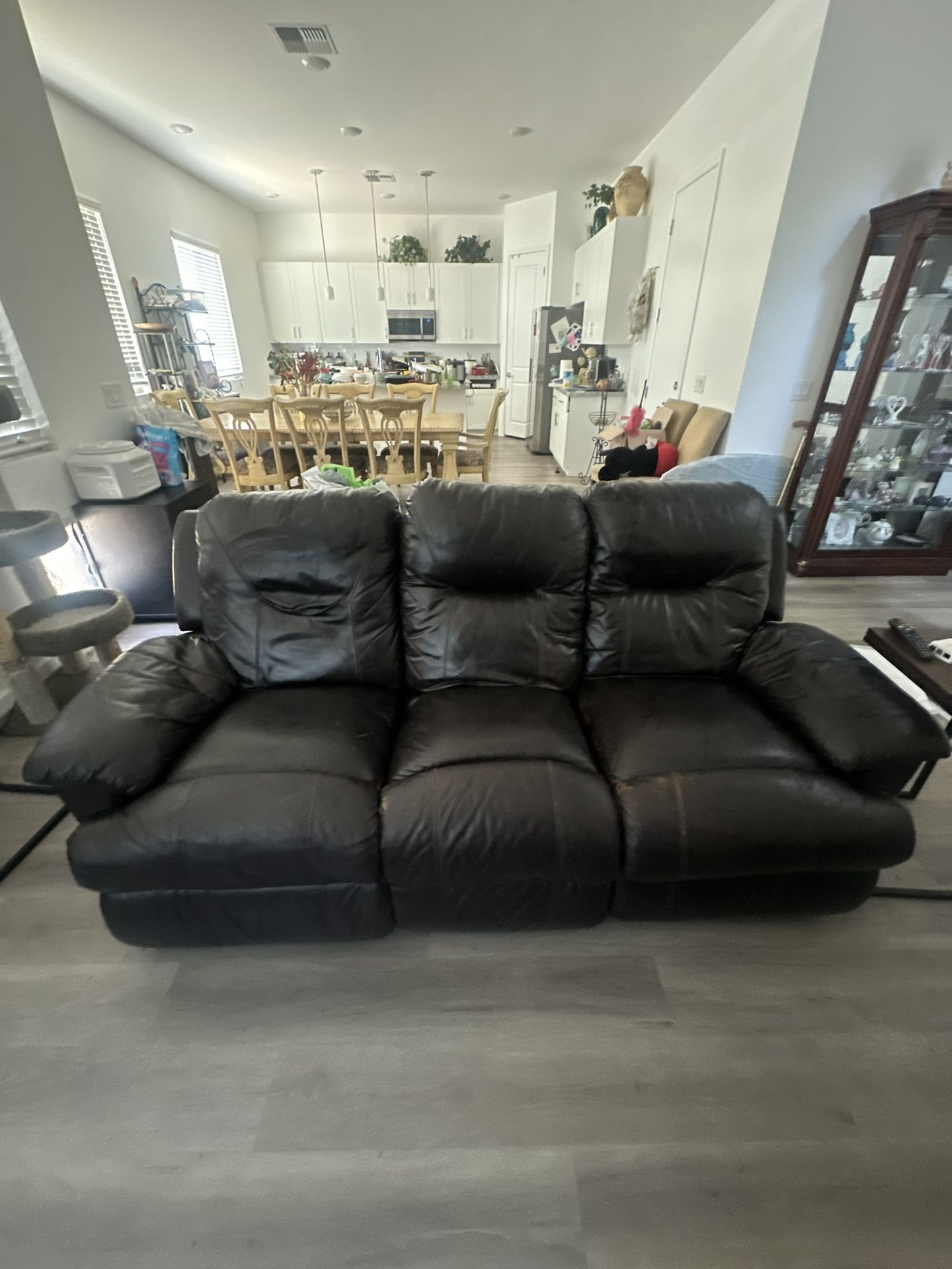 Comfy leather Sofa