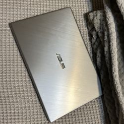 ASUS Vivobook 14”