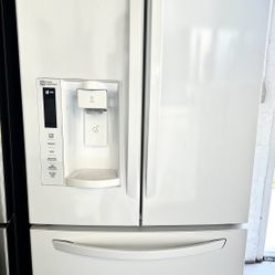 33” French Door Refrigerator 