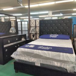 😍 King Bedroom Set