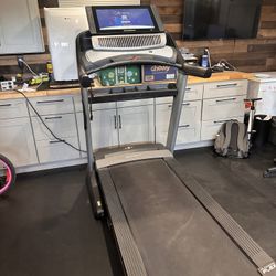 NordicTrack Commercial 2950 Treadmill