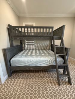 🔥 POTTERY BARN BUNK BED SET + MATTRESSES + MATCHING DESK — $699! 🔥
