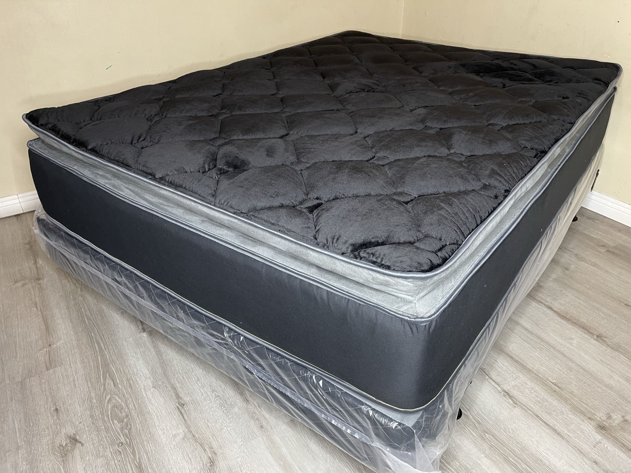 14” Cal King Midnight Collection Hybrid Pillow Top Mattress!
