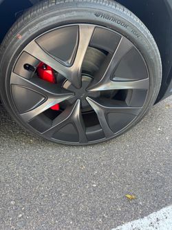 Brand new Tesla Y Performance 21” wheels