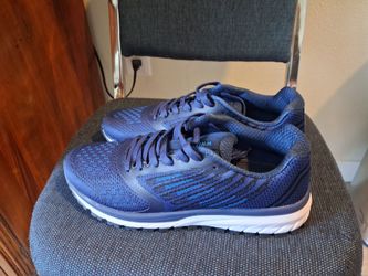 New mens running shoes