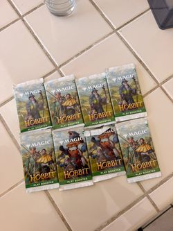 The Hobbit play booster packs (8 available) + bundle box - Magic: the Gathering MTG trading cards