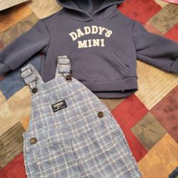 BABY SWEATSHIRT AND BIB OVERALLS SZ 3-6MO SEE DESCRIPTION 
