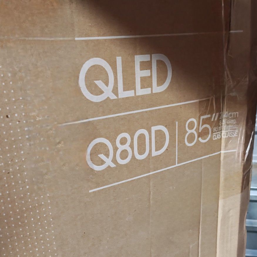 TV SAMSUNG QLED 85" (Q80D).