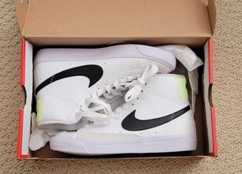 BRAND NEW NIKE SHOES