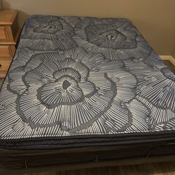 Queen Electric Frame and Mattress - Like New