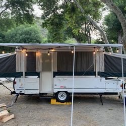 2002 Coleman Fairlake Popup Trailer