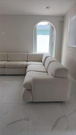 Sectional couch