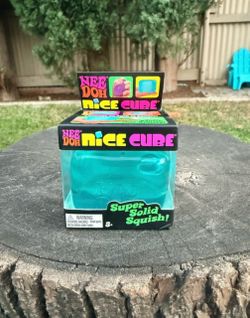 NeeDoh Nice Cube