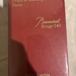 Colognes And Perfumes 