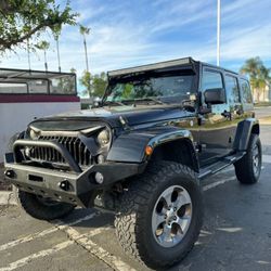 2016 Jeep Wrangler Sahara 