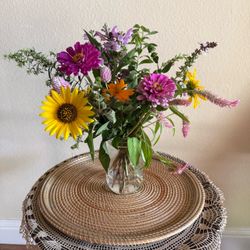 🌻 Fresh-Cut Homegrown Flower Arrangement – Mason Jar – $15