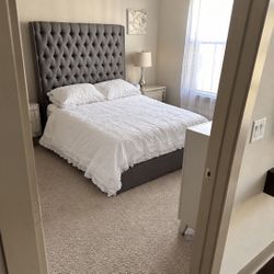  Coaster Camille Queen Bed Frame – Gray Upholstered Tufted Headboard