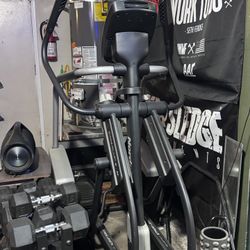 Nordic Track E7.0 Elliptical Trainer