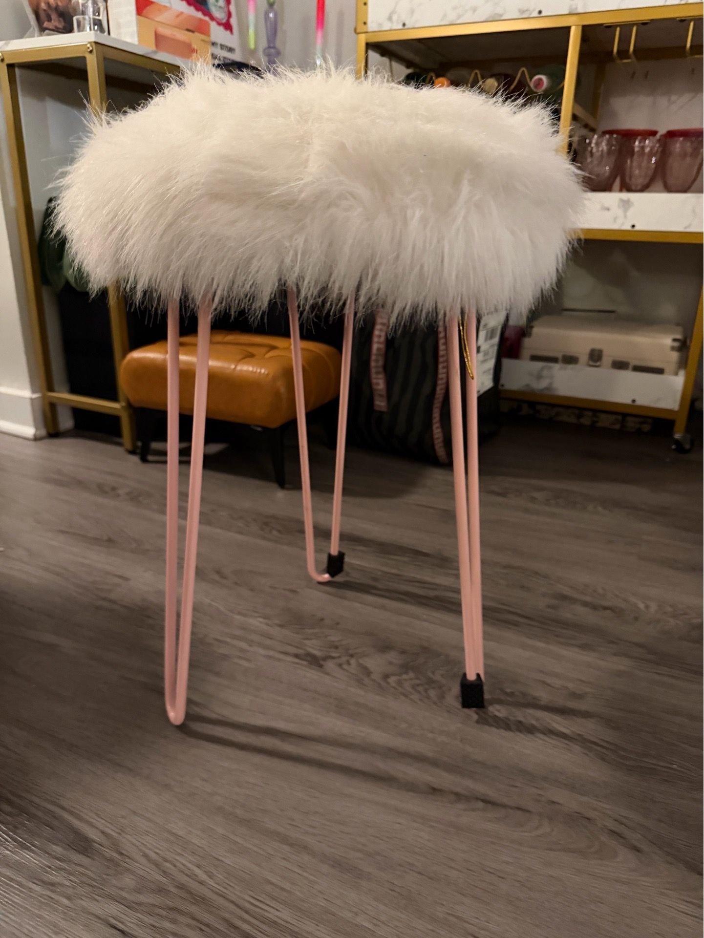 20" White Faux Fur Seat Stool with Light Pink Legs