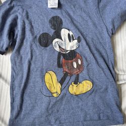 14 BOY T-shirts Size  (6-7)