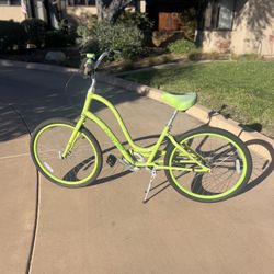 TOWNIE 3 FEMALE CRUISER