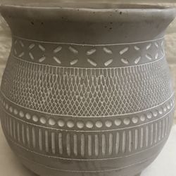 Beautiful embroidered plant pot 9"x 8"