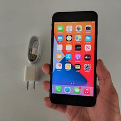 iPhone 7 Plus - UNLOCKED - Like New 