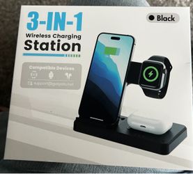 Charge 3 Devices at Once — No More Cable Mess!