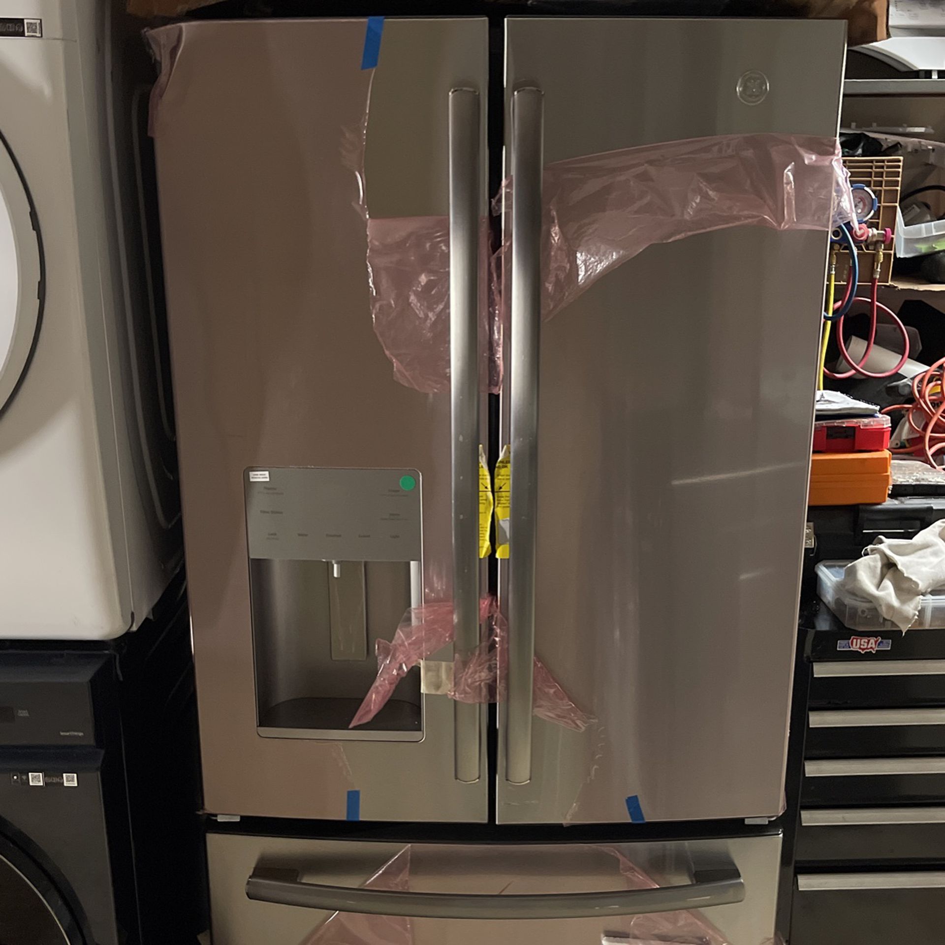 New Open Box 17.5 cu. ft. French Door Refrigerator in Fingerprint Resistant Stainless Steel, Counter-Depth ENERGY STAR