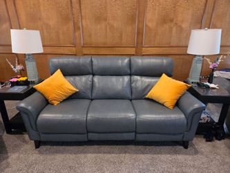 Power Reclining Sofa From Rooms To Go